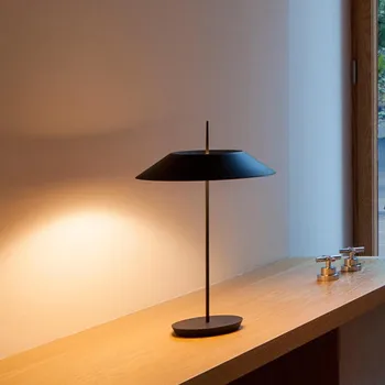 Настолна лампа MAYFAIR метална креативна италианската чернозолотая минималистичная осветление Хол кафене луксозна спалня, нощно шкафче за хотел